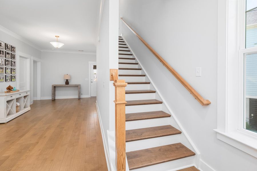 Spacious, unfurnished interior of a new home in , Wando (Image 21).