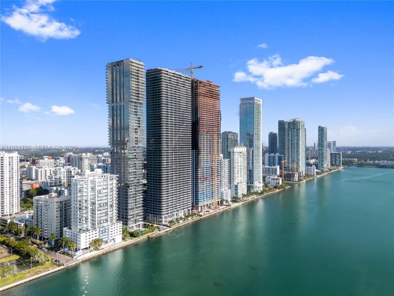 Condo located in Miami, FL showcasing its design and architecture (Image 41).