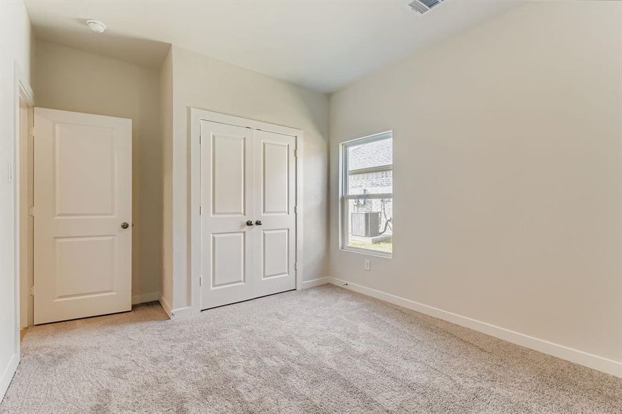 Spacious, unfurnished interior of a new home in MiraVerde, Crowley (Image 27).