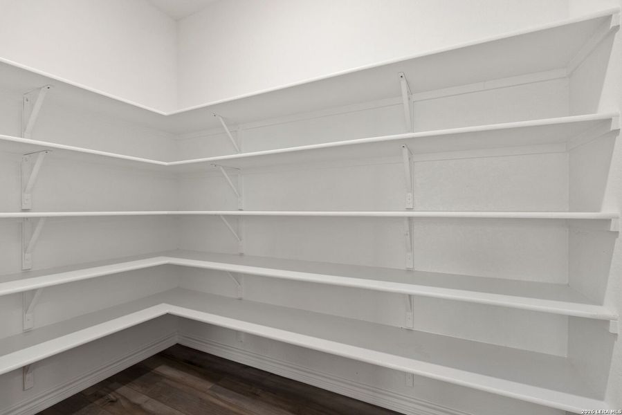 Spacious, unfurnished interior of a new home in Parklands, Schertz (Image 30).