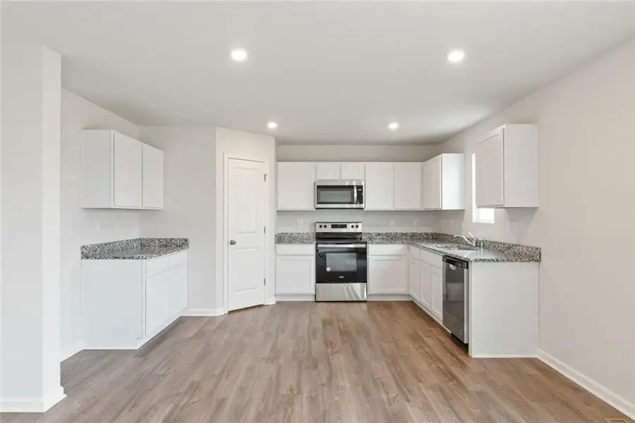 Furnished interior view inside a new home in , Villa Rica (Image 7).