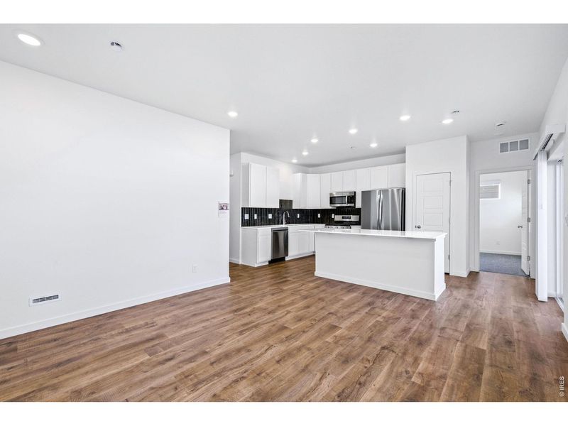 Spacious, unfurnished interior of a new home in Union Colony West, Greeley (Image 15).