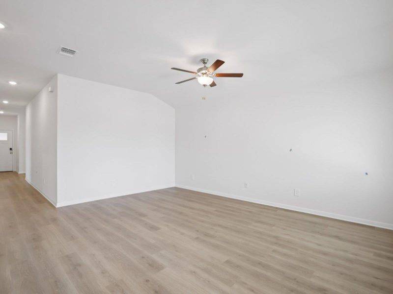 Photo is not of the actual home, but is an inspirational photo of builder’s model home and may depict options, furnishings, and/or decorator features that are not included Photo is not of the actual home, but is an inspirational photo of builder’s model home and may depict options, furnishings, and/or decorator features that are not included