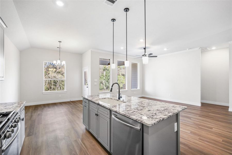 Furnished interior view inside a new home in Lexington Heights, Willis (Image 28). Furnished interior view inside a new home in Lexington Heights, Willis (Image 28).