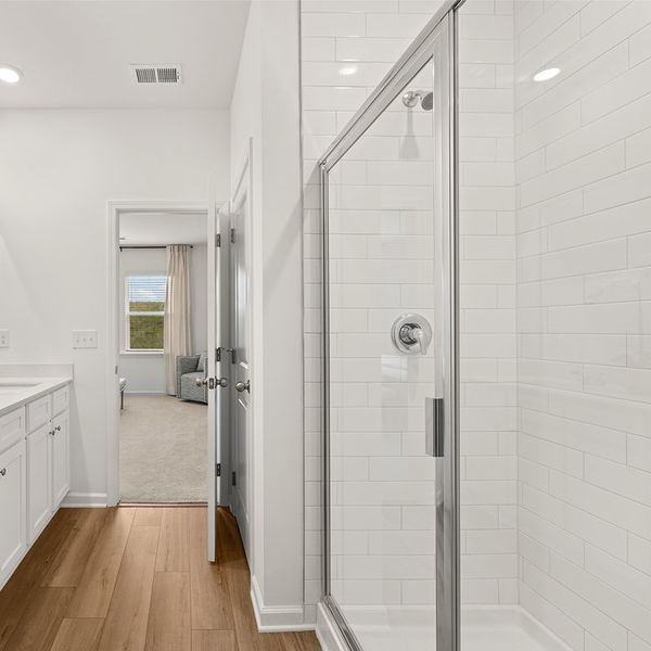 Parker Core N101 Alan Owners Bath 2of2 F1 Base2 060625 Parker Core N101 Alan Owners Bath 2of2 F1 Base2 060625