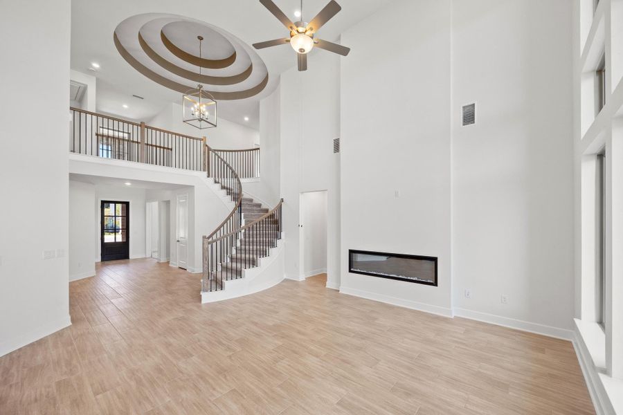 Spacious, unfurnished interior of a new home in Parmer Ranch, Georgetown (Image 17).