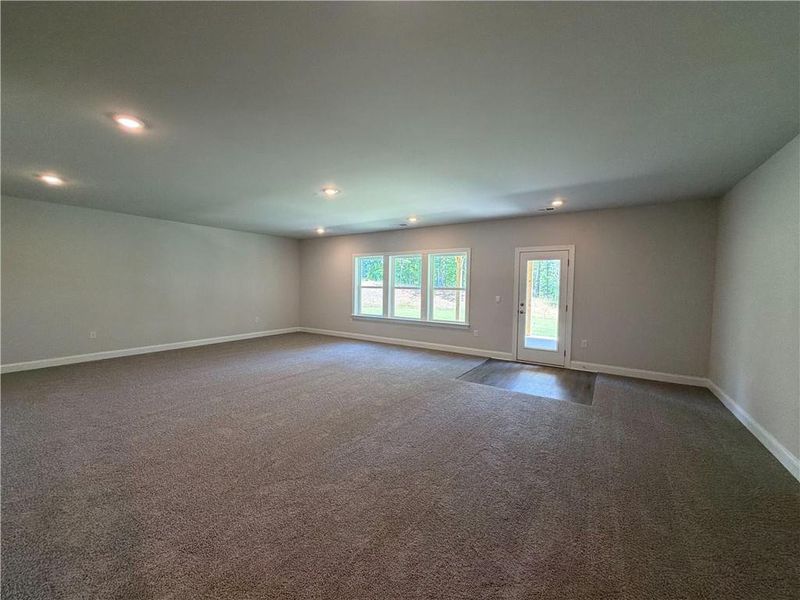 Spacious, unfurnished interior of a new home in Tuscany Hills, Douglasville (Image 16).