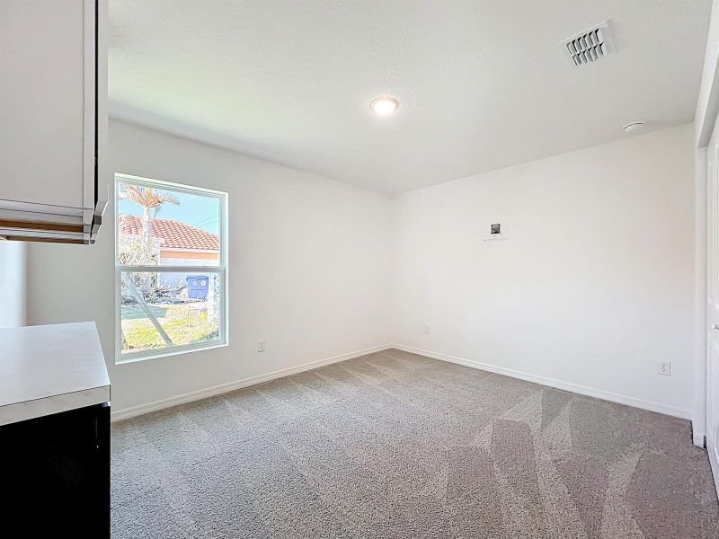 1390 Schumann Drive-47