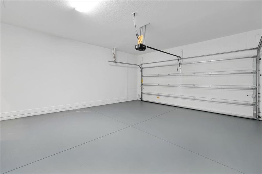 Spacious, unfurnished interior of a new home in Prairie Oaks, St. Cloud (Image 40).