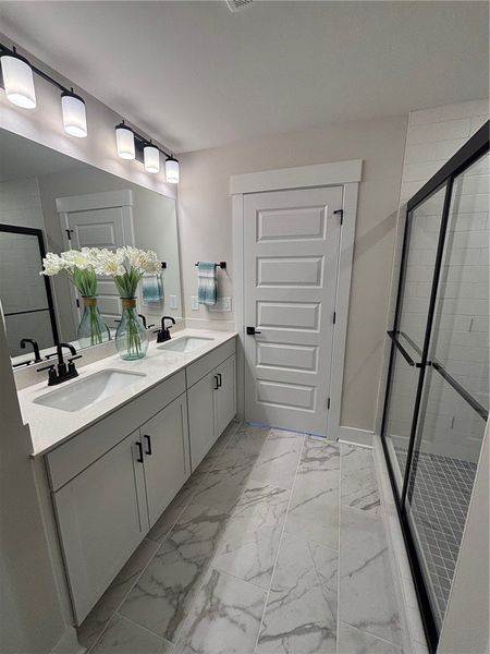 Furnished interior view inside a new home in Eagle Creek, Central (Image 9).
