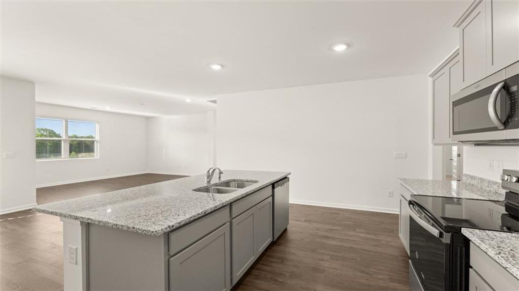 Furnished interior view inside a new home in Poplar Preserve, Newnan (Image 9).