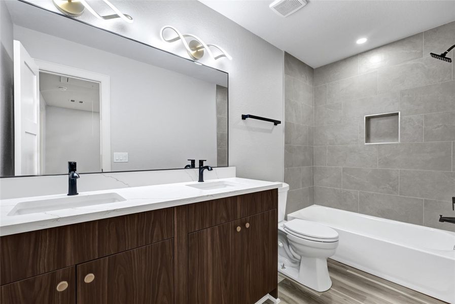 Furnished interior view inside a new home in , Houston (Image 12).