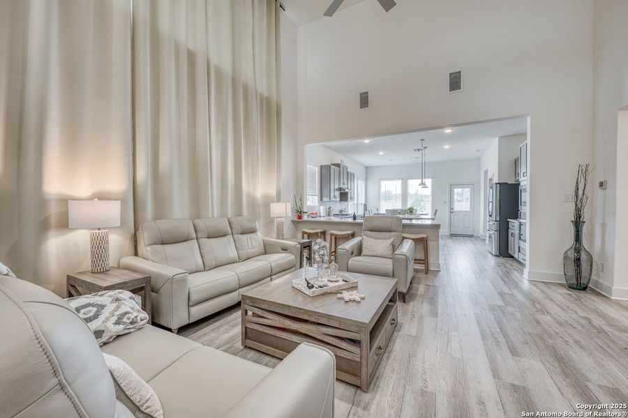 Furnished interior view inside a new home in Hunters Ranch, San Antonio (Image 39). Furnished interior view inside a new home in Hunters Ranch, San Antonio (Image 39).
