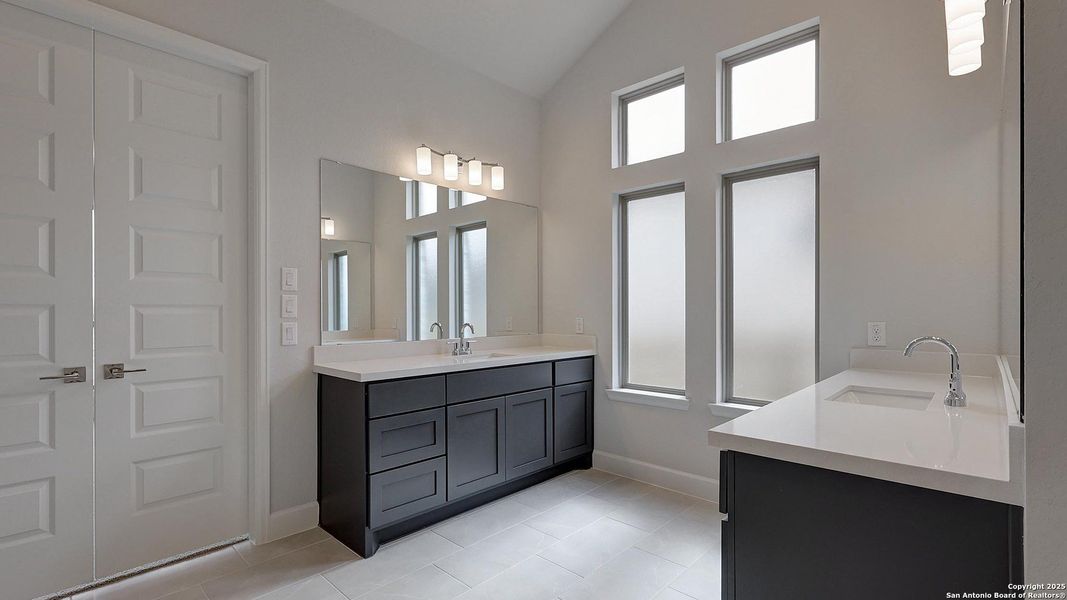 Furnished interior view inside a new home in Haby Hill 60', San Antonio (Image 10).