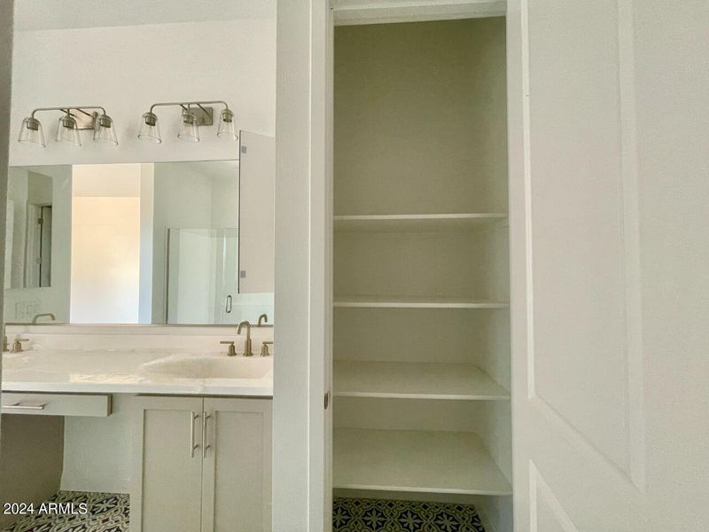 017 Linen closet in Primary Bath