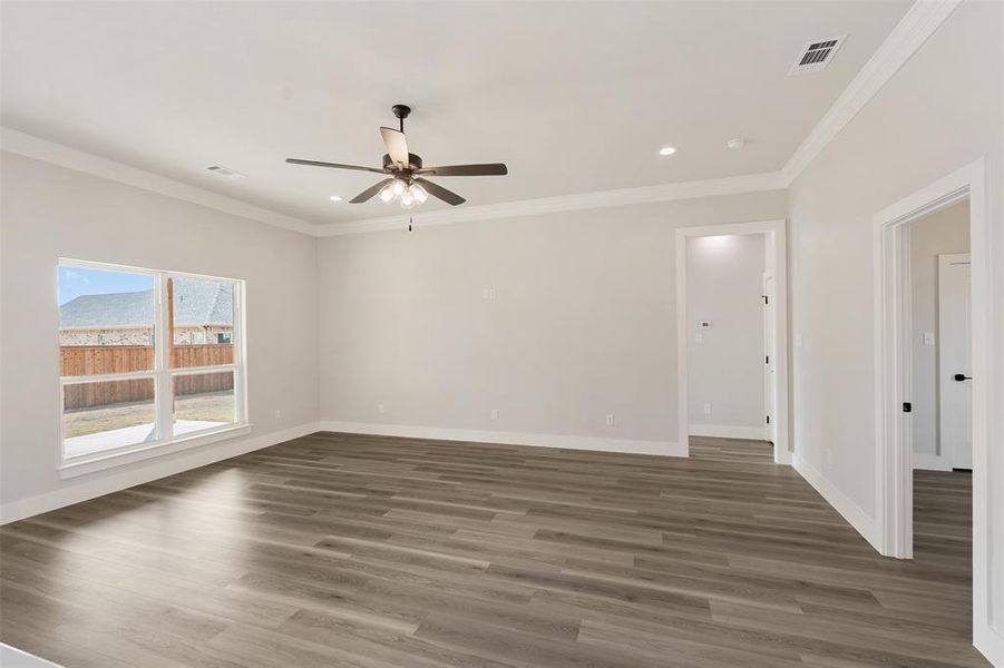 Spacious, unfurnished interior of a new home in , Mabank (Image 26).