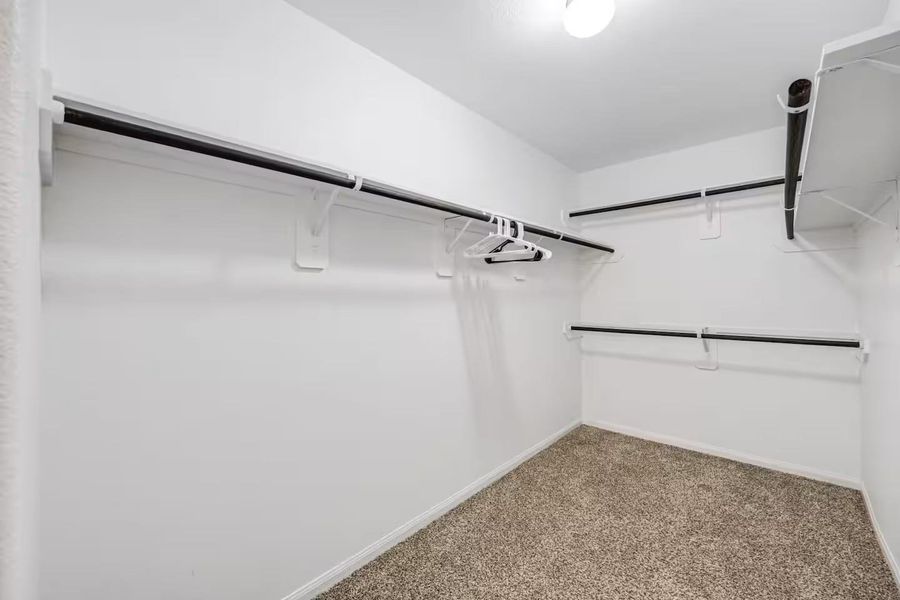 Spacious, unfurnished interior of a new home in Imperial Heights, Houston (Image 20). Spacious, unfurnished interior of a new home in Imperial Heights, Houston (Image 20).