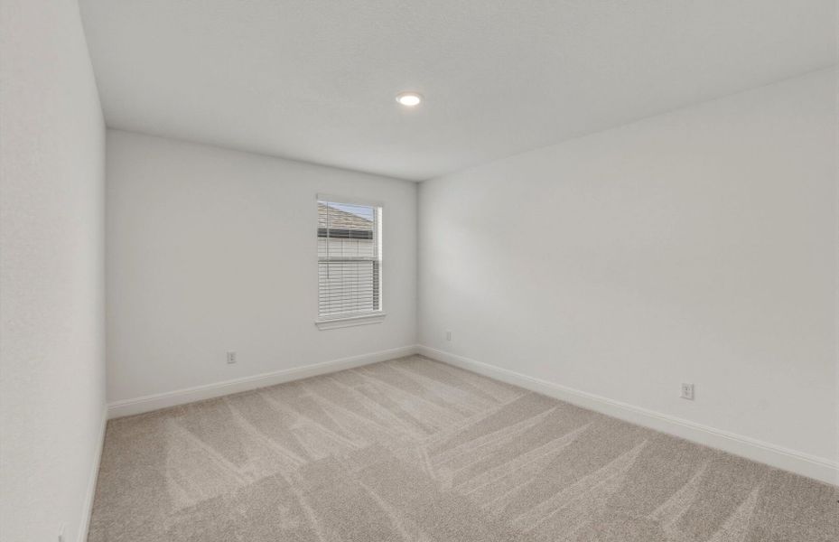 Spacious, unfurnished interior of a new home in Saddleback at Santa Rita Ranch, Liberty Hill (Image 57).