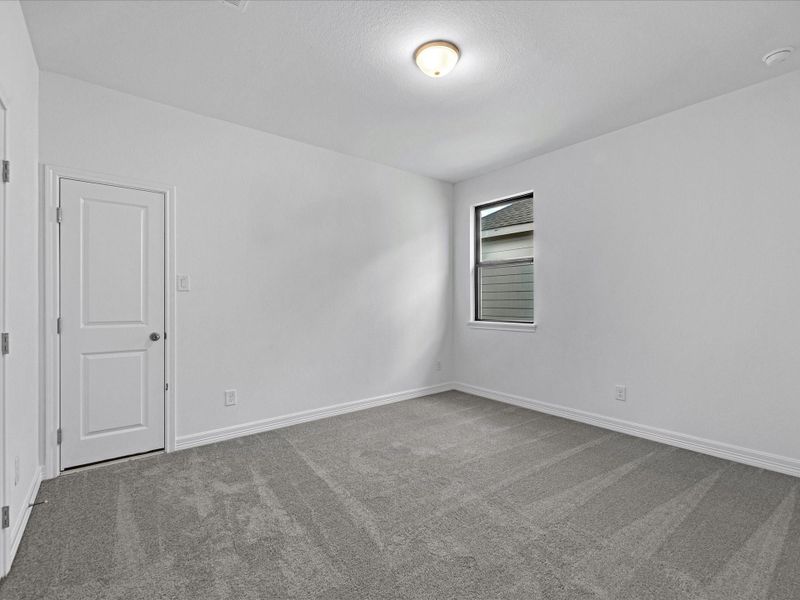 Spacious, unfurnished interior of a new home in Azalea, Brookshire (Image 14).
