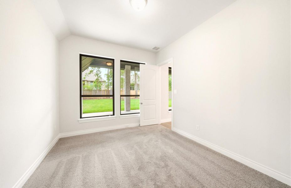 Spacious, unfurnished interior of a new home in The Woodlands Hills 65′, Willis (Image 23). Spacious, unfurnished interior of a new home in The Woodlands Hills 65′, Willis (Image 23).