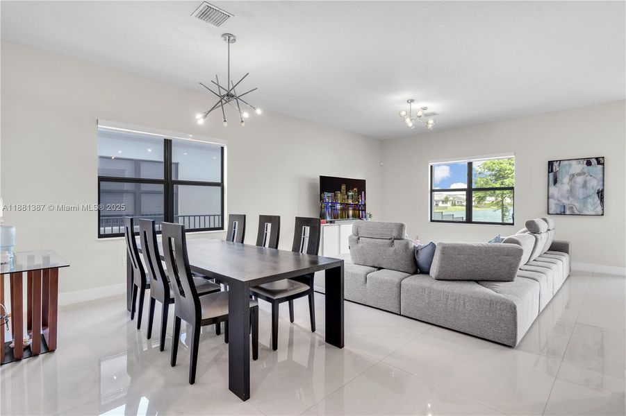 Furnished interior view inside a new home in , Miramar (Image 34).