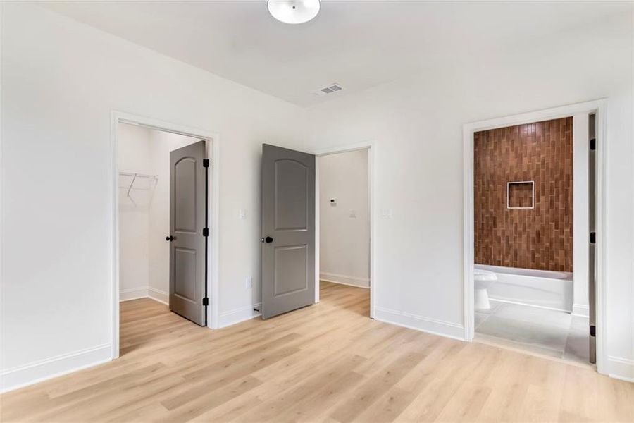 Spacious, unfurnished interior of a new home in , Atlanta (Image 24). Spacious, unfurnished interior of a new home in , Atlanta (Image 24).
