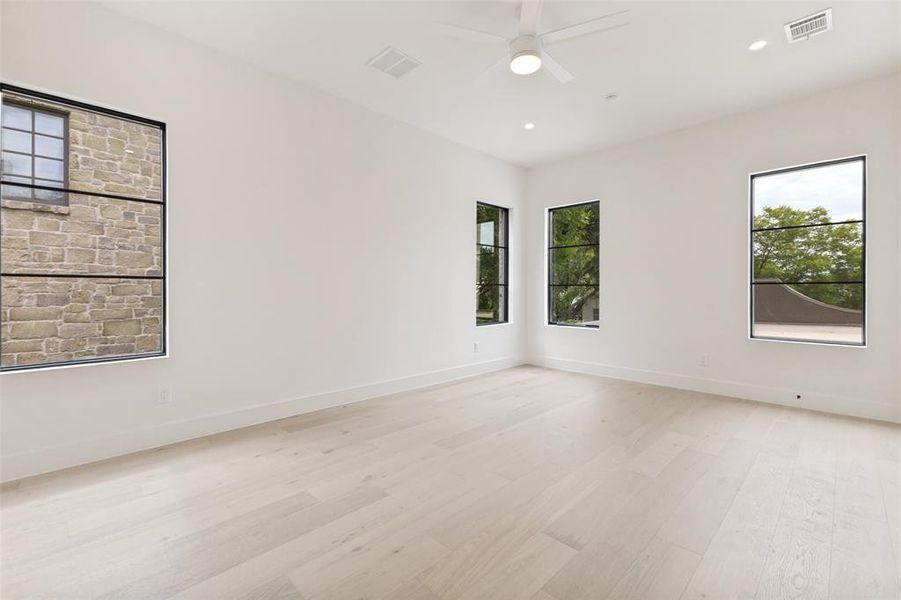 Spacious, unfurnished interior of a new home in , Dallas (Image 23). Spacious, unfurnished interior of a new home in , Dallas (Image 23).