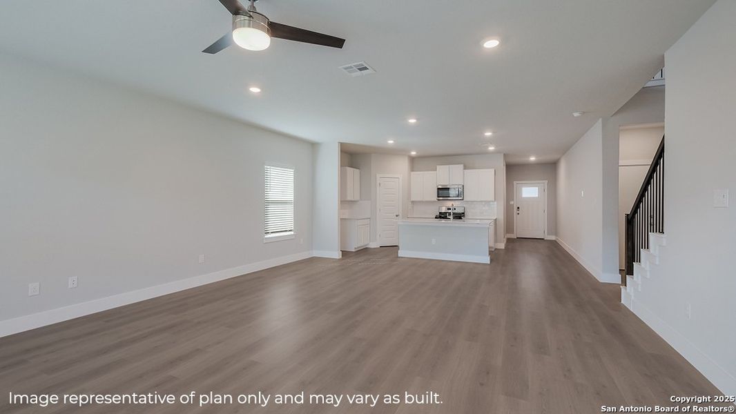 Spacious, unfurnished interior of a new home in Brookstone Creek, San Antonio (Image 19).