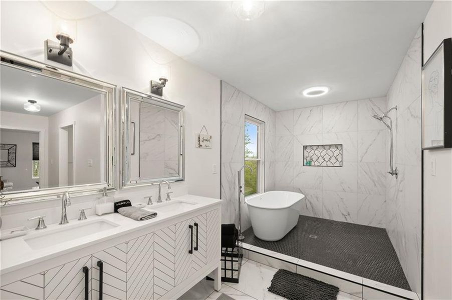 Furnished interior view inside a new home in , Dahlonega (Image 15).