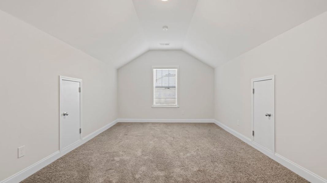 Spacious, unfurnished interior of a new home in Palmetto Valley, Anderson (Image 27).