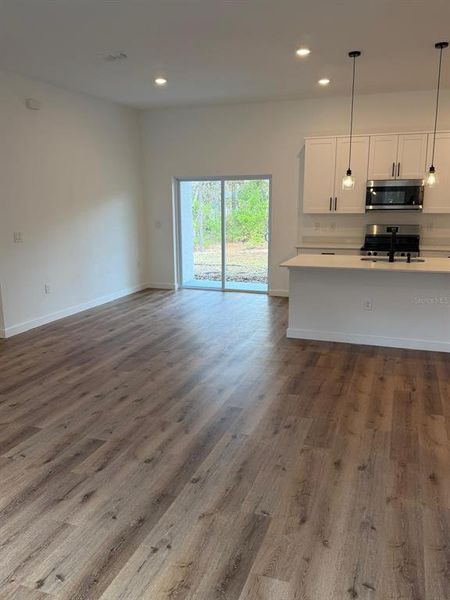 Spacious, unfurnished interior of a new home in , Ocala (Image 13).