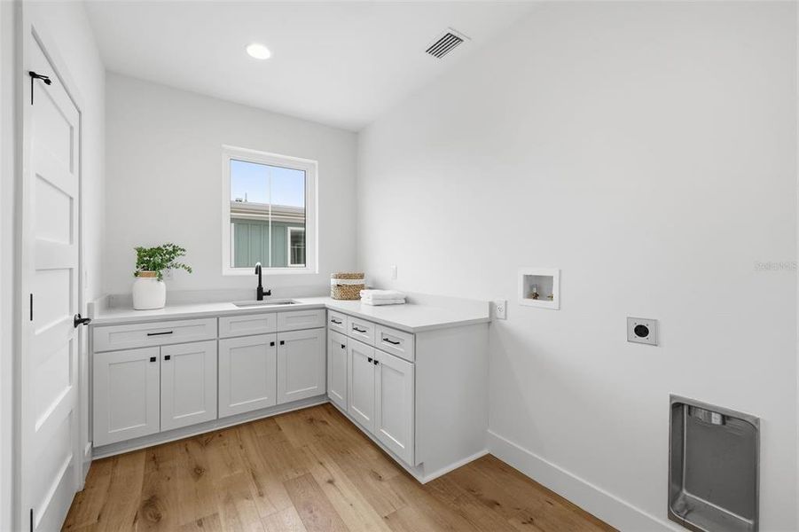 Furnished interior view inside a new home in , Tampa (Image 31).