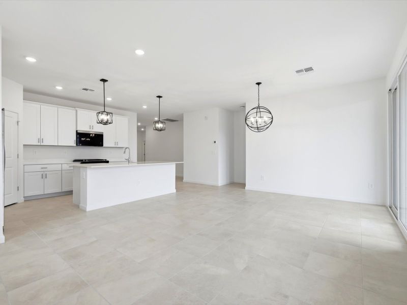 Spacious, unfurnished interior of a new home in Rancho Mirage Estate Series, Maricopa (Image 11).