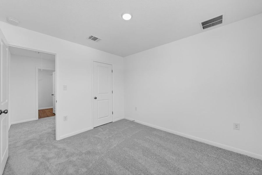 Spacious, unfurnished interior of a new home in Lisso, Pflugerville (Image 18). Spacious, unfurnished interior of a new home in Lisso, Pflugerville (Image 18).