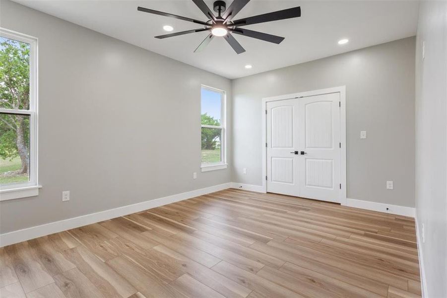 Spacious, unfurnished interior of a new home in , McGregor (Image 25).