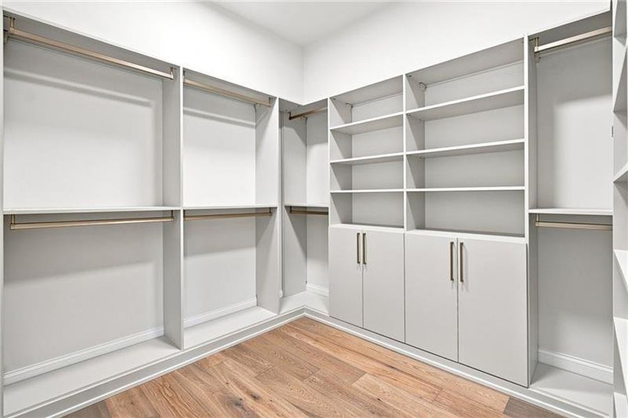 Spacious, unfurnished interior of a new home in , Milton (Image 60).
