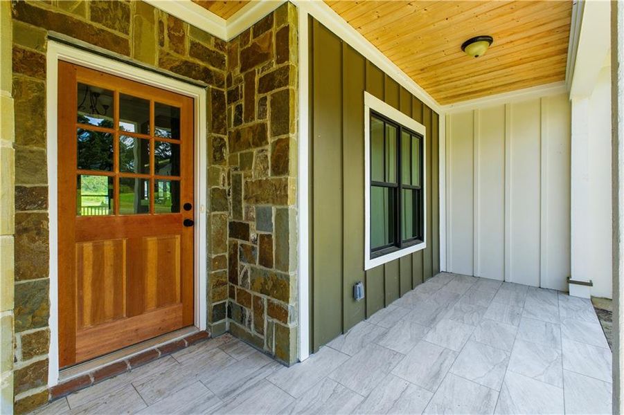 Exterior details and patio area of a home in , Demorest (Image 4).
