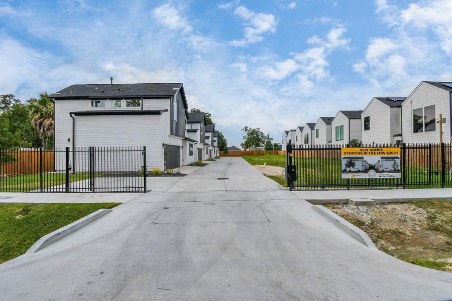 Community amenities in , Houston (Image 23). Community amenities in , Houston (Image 23).