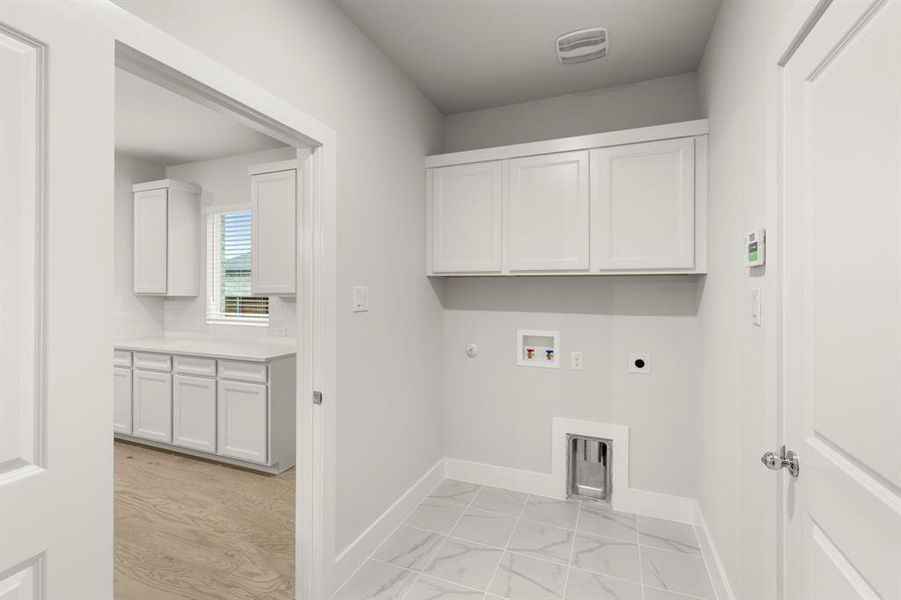 12. 1917 Sapphire - Utility 12. 1917 Sapphire - Utility