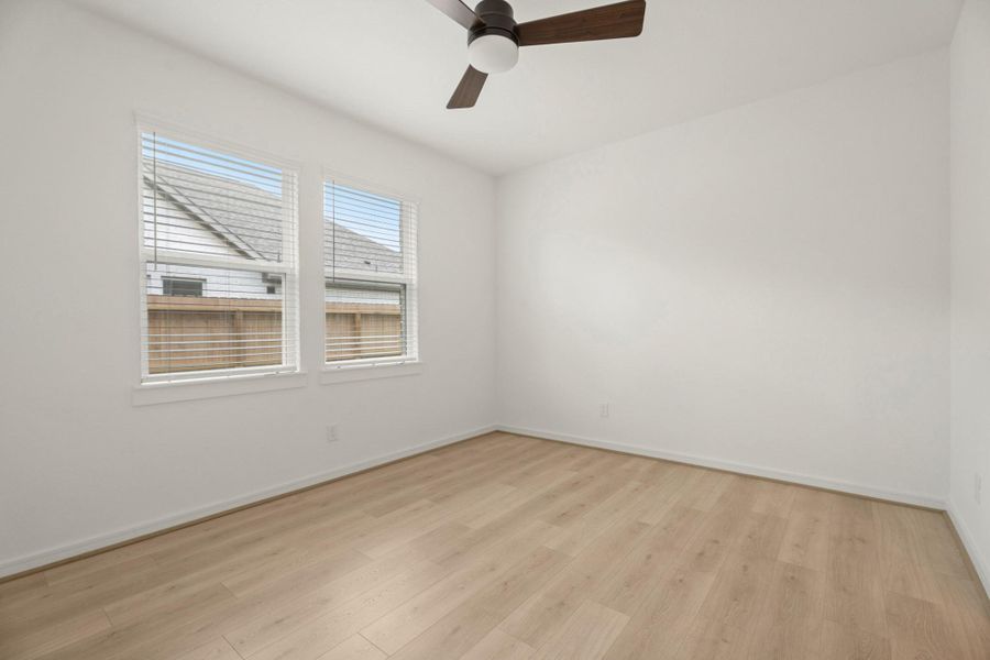 Convenient home office (*Photo not of actual home and used for illustration purposes only.) Convenient home office (*Photo not of actual home and used for illustration purposes only.)