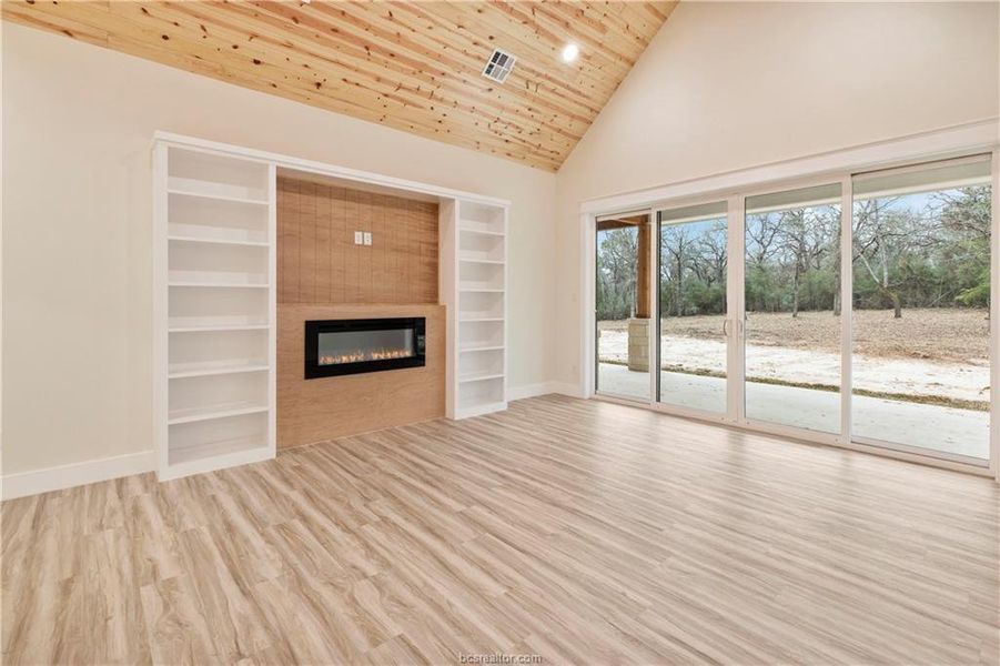 Spacious, unfurnished interior of a new home in , Franklin (Image 24).
