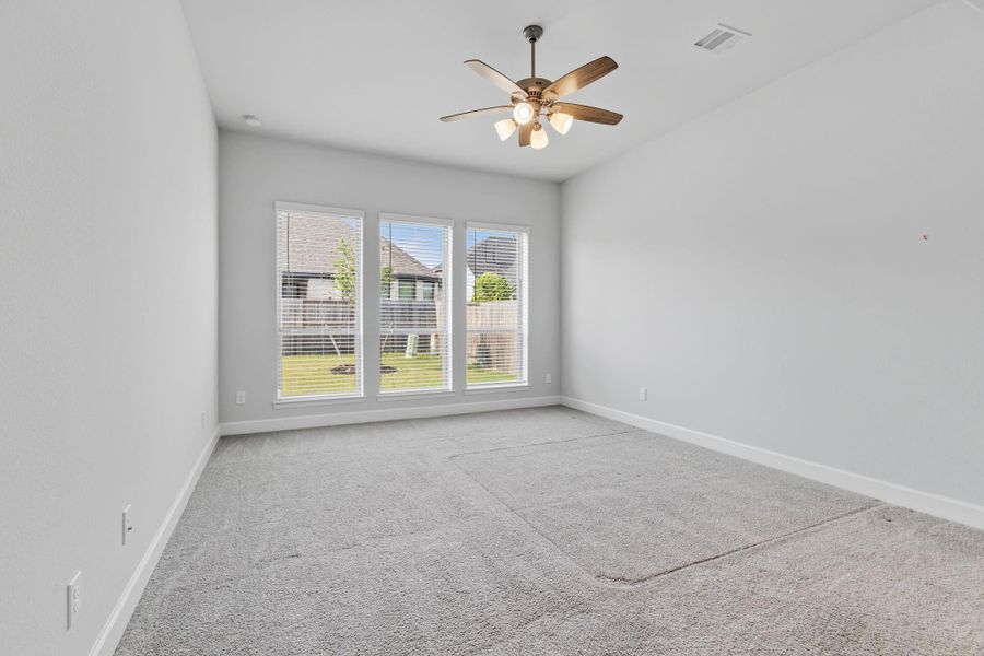 Spacious, unfurnished interior of a new home in Cane Island 50', Katy (Image 34). Spacious, unfurnished interior of a new home in Cane Island 50', Katy (Image 34).
