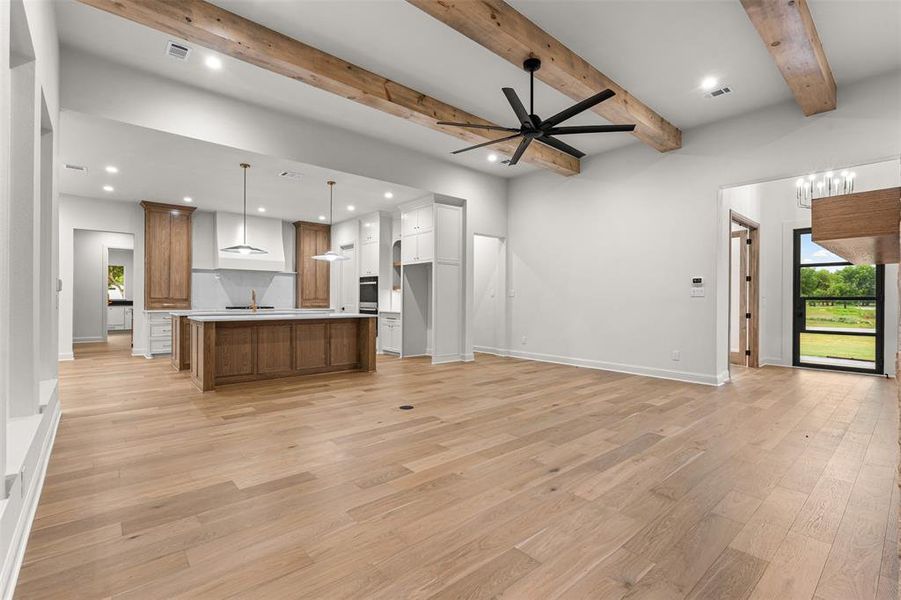 Spacious, unfurnished interior of a new home in Pecan Plantation, Granbury (Image 21). Spacious, unfurnished interior of a new home in Pecan Plantation, Granbury (Image 21).