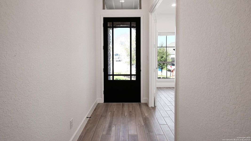 Spacious, unfurnished interior of a new home in Johnson Ranch 55', Bulverde (Image 13). Spacious, unfurnished interior of a new home in Johnson Ranch 55', Bulverde (Image 13).