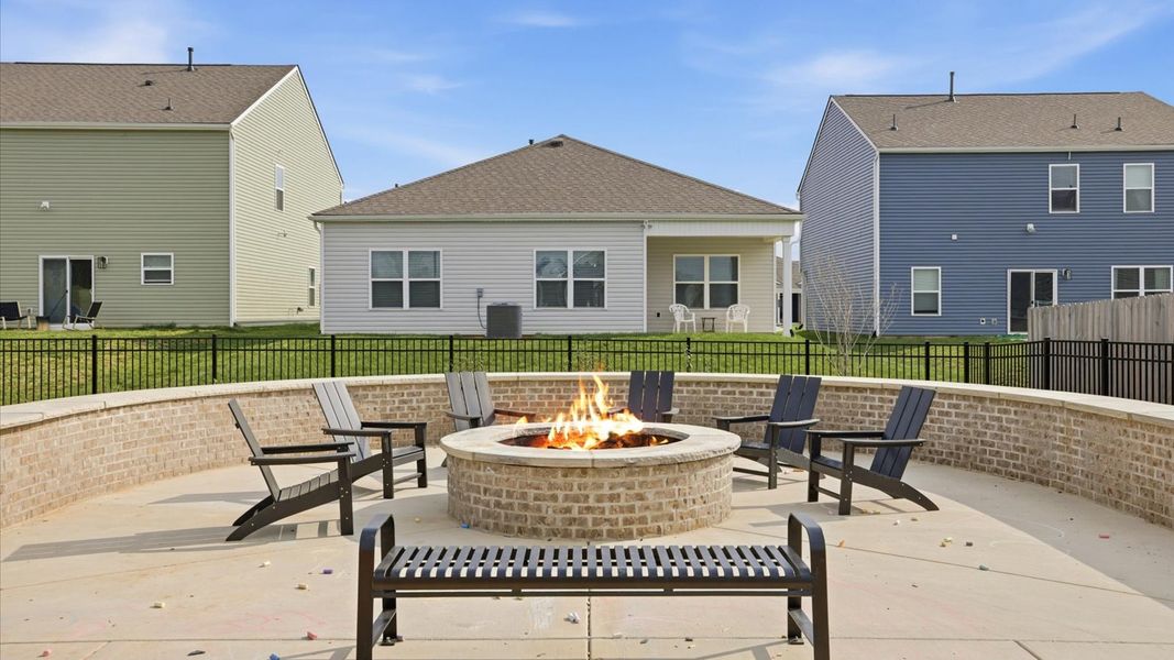 Exterior details and patio area of a home in Best Farms, Maryville (Image 3).
