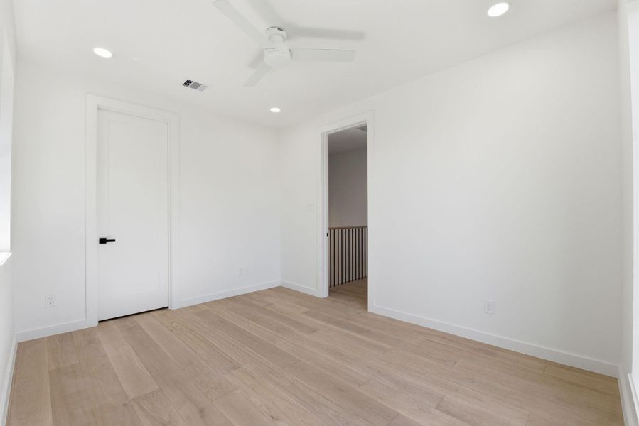 Spacious, unfurnished interior of a new home in , Houston (Image 34).