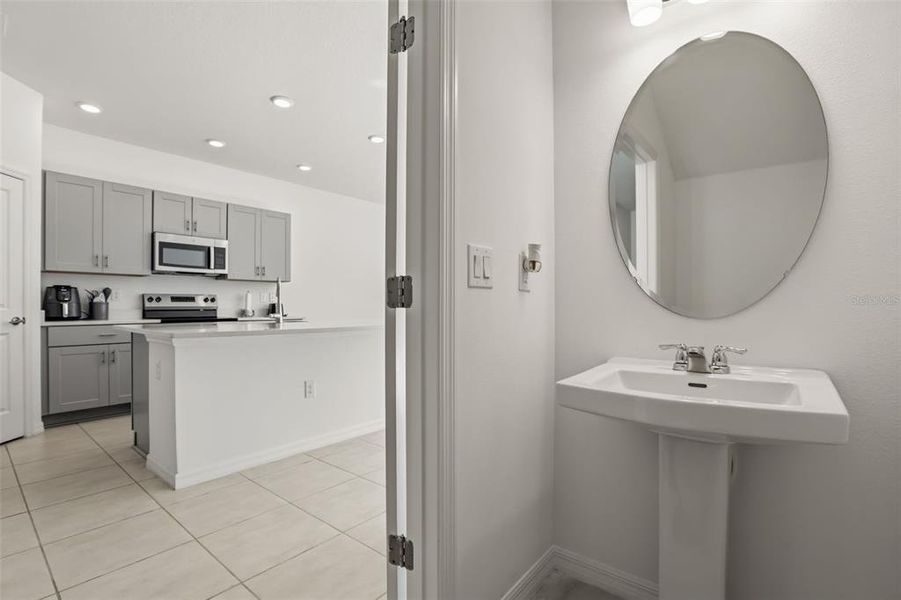 Furnished interior view inside a new home in , Davenport (Image 13).