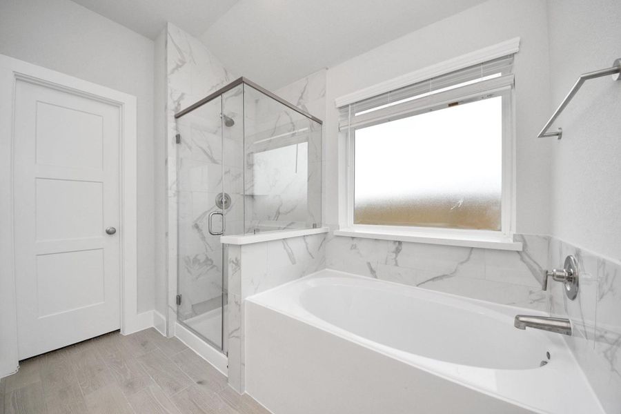 Furnished interior view inside a new home in Laurel Landing: Landmark Collection, Alvin (Image 15).