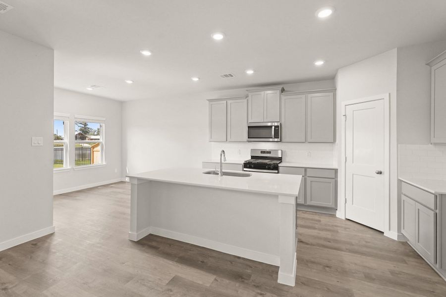 Furnished interior view inside a new home in Woodshore, Clute (Image 8). Furnished interior view inside a new home in Woodshore, Clute (Image 8).