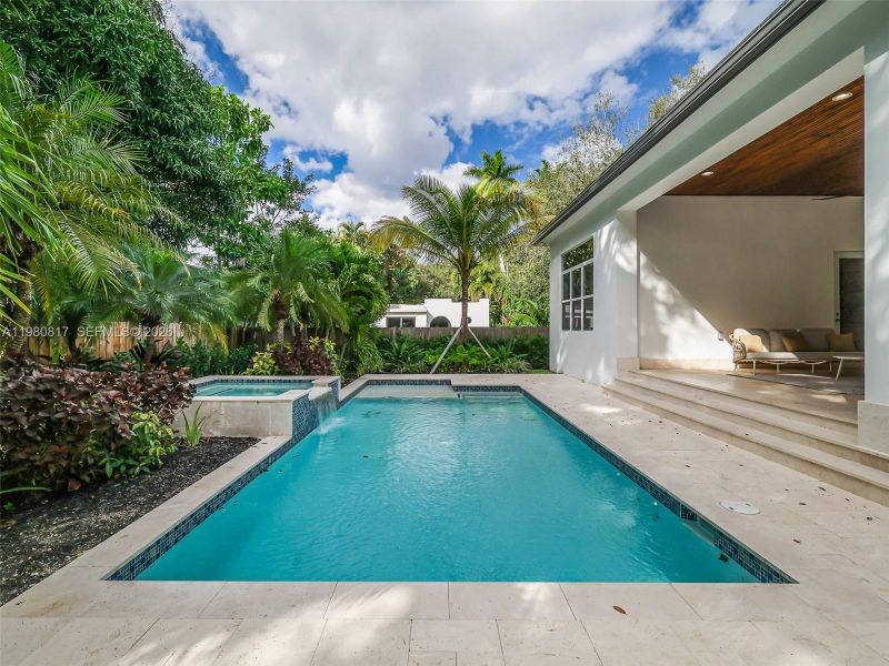 Exterior details and patio area of a home in , Biscayne Park (Image 31).